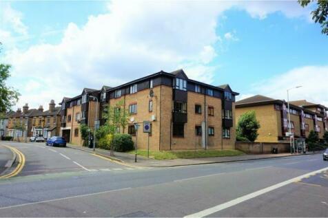1 bedroom apartment for sale in Cotleigh Road, Romford, RM7