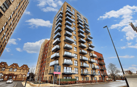 1 bedroom flat for sale in Samuelson House, Merrick Road, Southall, UB2