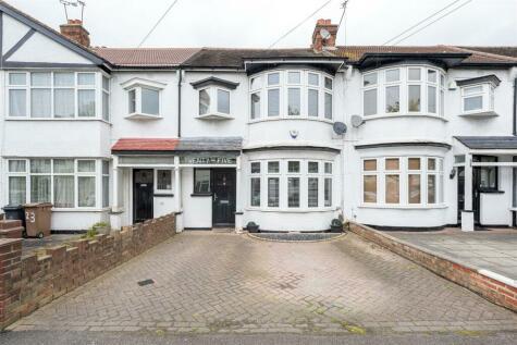 3 bedroom terraced house for sale in Rolls Park Avenue, Chingford, E4
