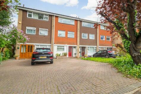 3 bedroom town house for sale in Park Hill, Carshalton, SM5