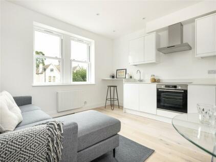 1 bedroom apartment for sale in Hopton Road, London, SW16