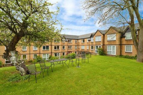 1 bedroom flat for sale in Homebush House, Chingford, E4 7PW, E4