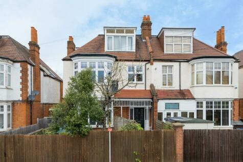 1 bedroom ground floor flat for sale in Raynes Park, SW20