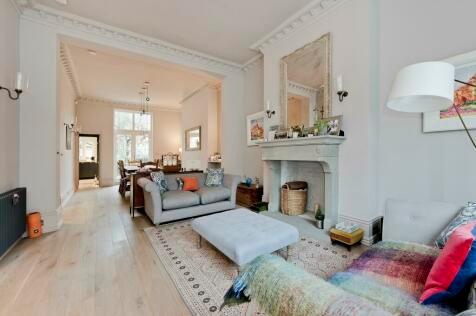 3 bedroom apartment for sale in Westwick Gardens, London, W14