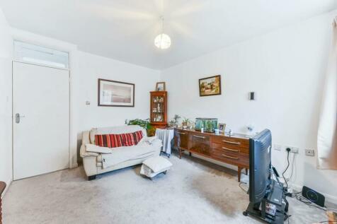 1 bedroom bungalow for sale in Bletchingley Close, Thornton Heath, CR7