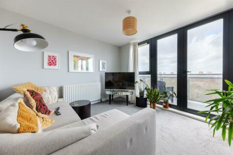 2 bedroom apartment for sale in Taylor Place, Bow, E3