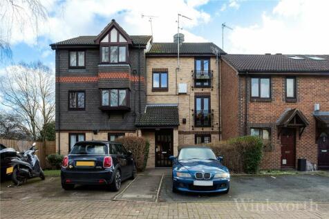 1 bedroom apartment for sale in Woodrush Close, London, SE14