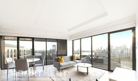 2 bedroom apartment for sale in Modena House, Hope Street, London, E14