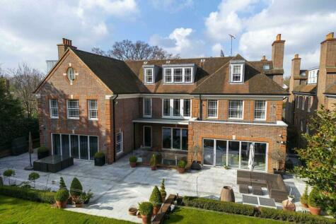 7 bedroom detached house for sale in View Road, Highgate, London, N6