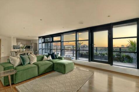 4 bedroom penthouse for sale in Maida Vale, London, W9