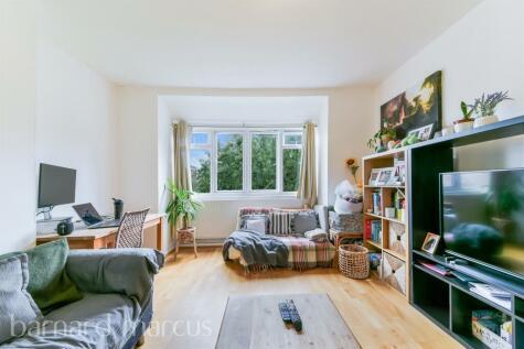 2 bedroom flat for sale in Holgate Avenue, London, SW11