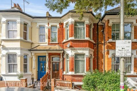 5 bedroom house for sale in Kathleen Road, London, SW11