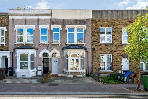 3 bedroom terraced house for sale in Cann Hall Road, Leytonstone, London, E11