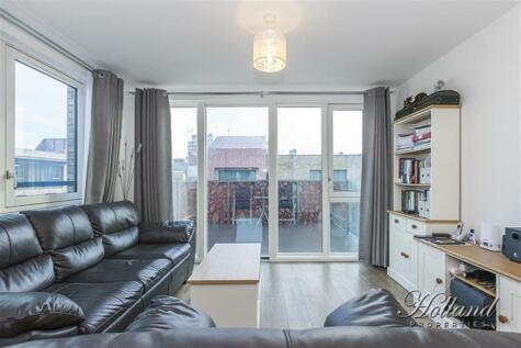 2 bedroom apartment for sale in Hawthorn House, Southwark, SE16