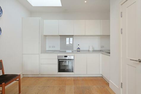 2 bedroom flat for sale in Dawes Road, Fulham, SW6