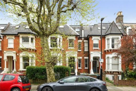 2 bedroom apartment for sale in Mount View Road, London, N4