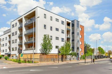 1 bedroom apartment for sale in Thornbury Way, Walthamstow, E17