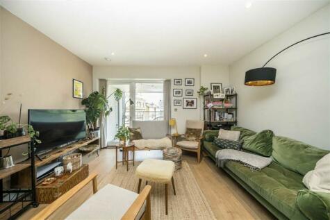 2 bedroom flat for sale in Camberwell Road, Camberwell, SE5