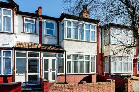 4 bedroom terraced house for sale in Dartmouth Road, London, NW4