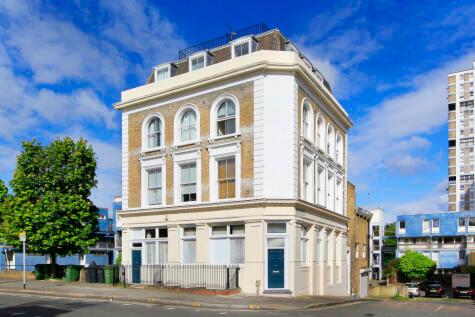 2 bedroom flat for sale in Wandsworth Road, Battersea, London, SW8