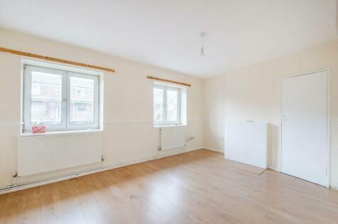 2 bedroom flat for sale in Saracen Street, Poplar, London, E14