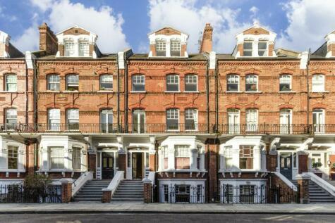1 bedroom flat for sale in Avonmore Road, West Kensington, W14