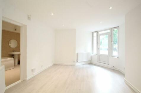 Studio apartment for sale in Tufnell Park Road, Tufnell Park, London, N7