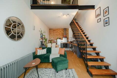 1 bedroom apartment for sale in The Pump House, SE16, London, SE16
