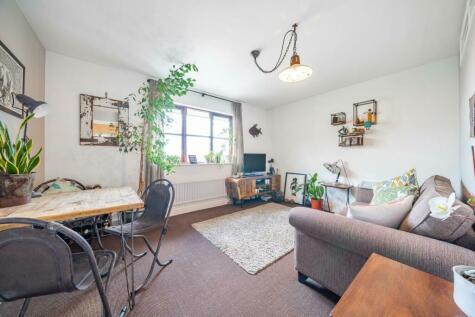 2 bedroom flat for sale in Penny Mews, Balham, SW12