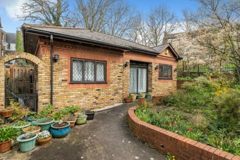 3 bedroom detached house for sale in Constitution Rise, Shooters Hill, SE18