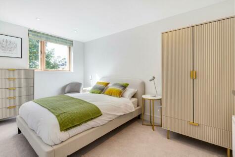 4 bedroom terraced house for sale in Tynemouth Road, Haringey, N15