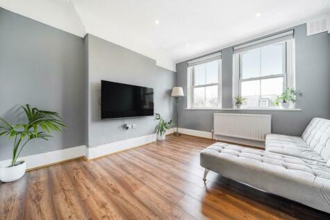 1 bedroom flat for sale in South Lambeth Road, Vauxhall, SW8