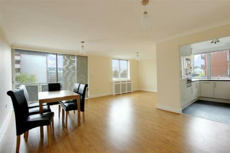 2 bedroom flat for sale in Regent Court, Lodge Road, St Johns Wood, NW8