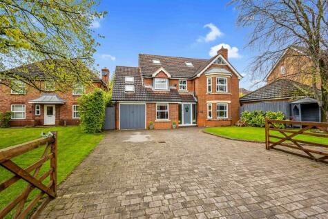 5 bedroom detached house for sale in Barrack Close, Sutton Coldfield, B75