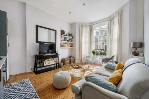 1 bedroom ground floor flat for sale in Barons Court Road, London, Greater London, W14