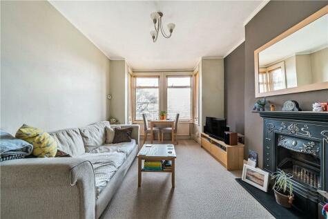 1 bedroom apartment for sale in Laurel Gardens, Hanwell, London, W7