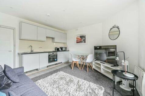 2 bedroom flat for sale in Seldon House, Stewarts Road, Nine Elms, London, SW8