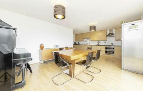 4 bedroom flat for sale in West Arbour Street, London, E1