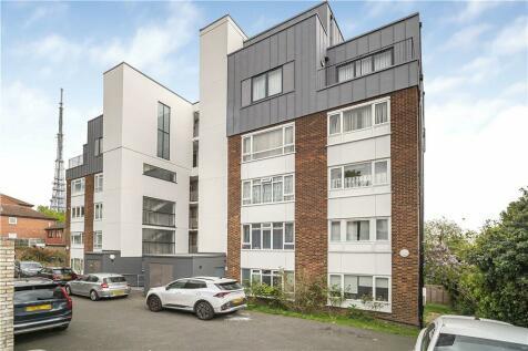 2 bedroom apartment for sale in South Norwood Hill, London, SE25