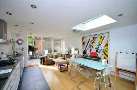 3 bedroom terraced house for sale in Rawstorne Street, Angel, Angel, London, EC1V