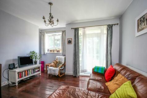 3 bedroom flat for sale in Kingswood Estate, Dulwich, SE21
