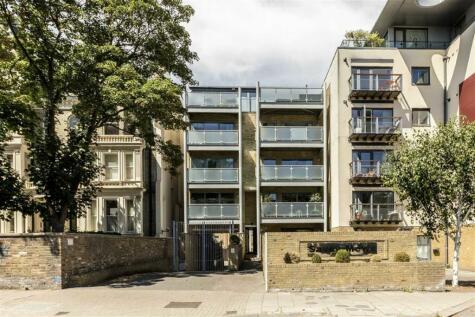 2 bedroom flat for sale in Savoy Mews, Clapham, SW9