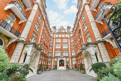 4 bedroom flat for sale in Alexandra Court, 171-175 Queen's Gate, South Kansington, London SW7