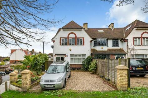 4 bedroom semi-detached house for sale in Crown Dale, Crystal Palace, SE19