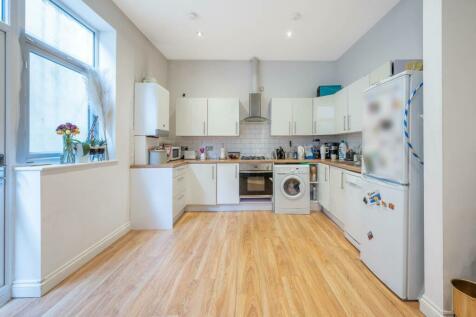 1 bedroom flat for sale in Second Avenue, Hendon, London, NW4
