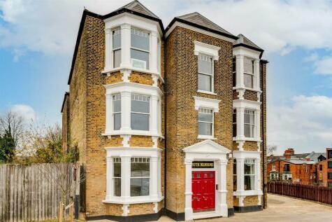 2 bedroom apartment for sale in Gondar Gardens, West Hampstead, London, NW6