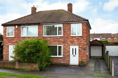 3 bedroom semi-detached house for sale in Anthea Drive, York, North Yorkshire, YO31