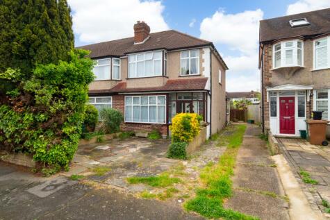 3 bedroom end of terrace house for sale in Brocks Drive, Cheam, Sutton, SM3