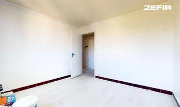 Appartement 3 pièces à rénover avec balcon et cave - 53 m² - Marseille (13)