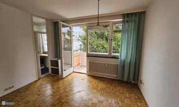 Park feeling in Salzburg City - single garage included - enjoyable living in a small space